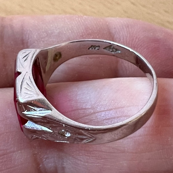 VINTAGE ART DECO 14K WHITE GOLD EMERALD CUT SYNTHETIC RUBY RING UNISEX MEN WOMAN - Picture 15 of 16